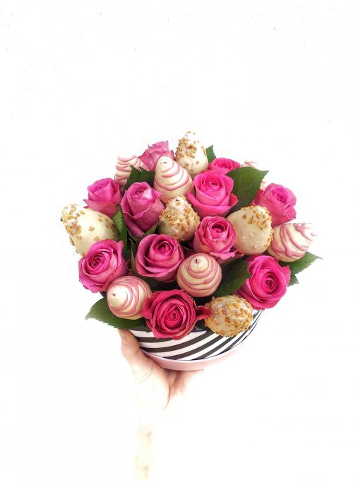 Luxusný box z ruží a jahôd "Lenka" - 4 veľkosti (kruh/srdce)